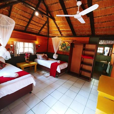 Pumusa Bushcamp Глуглуве Екстер'єр фото